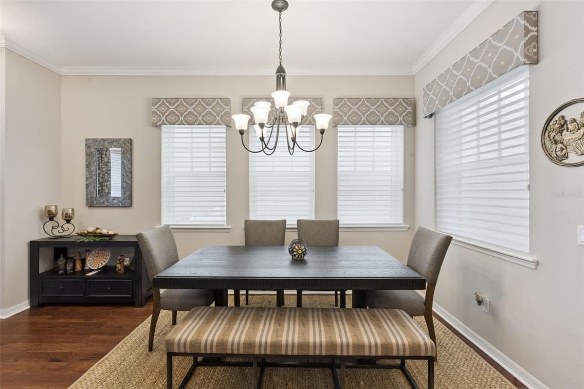 1425 RESOLUTE STREET — photo 6 of 41