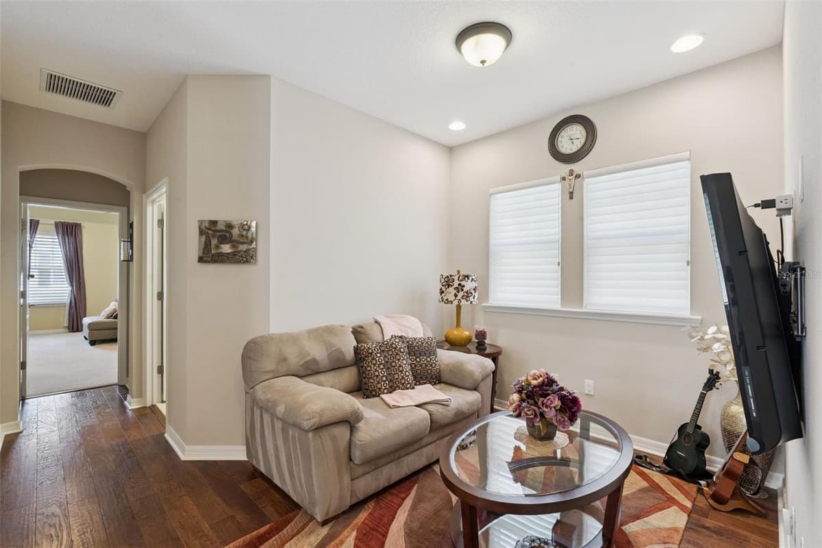 1425 RESOLUTE STREET — photo 14 of 41