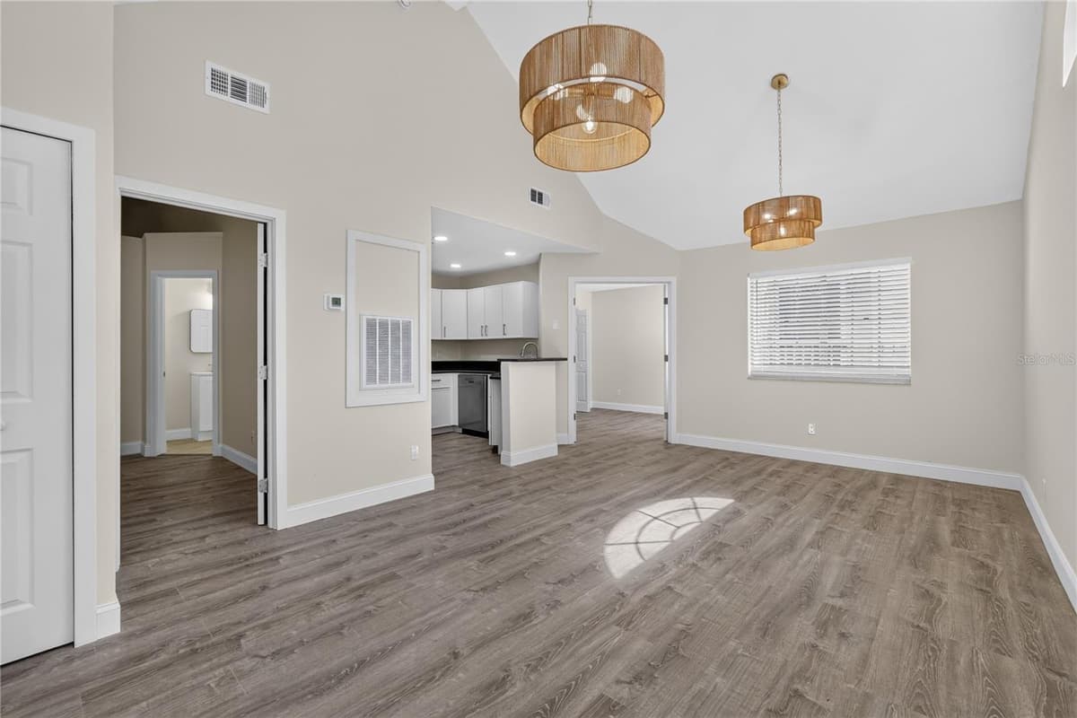 610 COLORADO PLACE — photo 6 of 22