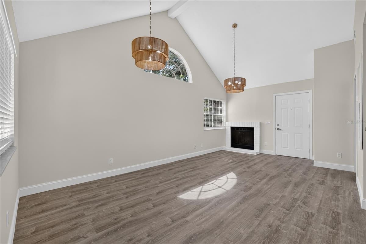 610 COLORADO PLACE — photo 7 of 22