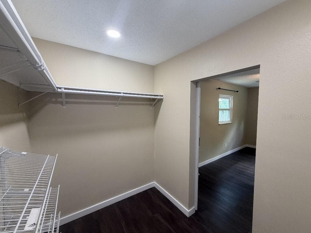 2209 EUCLID CIRCLE — photo 28 of 36