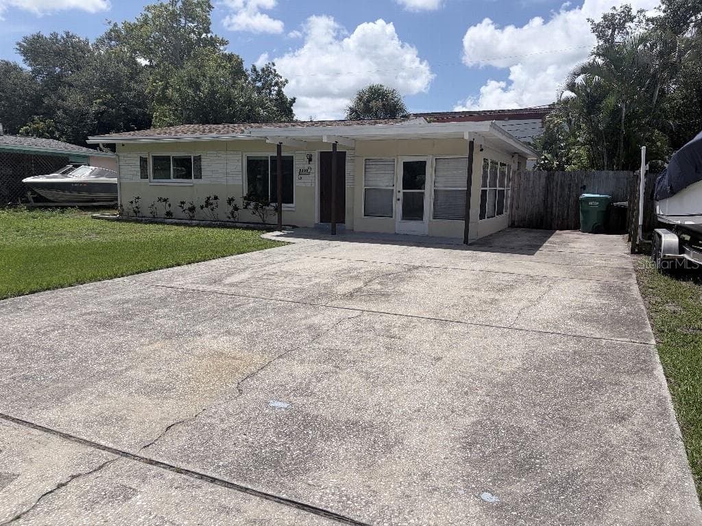 2209 EUCLID CIRCLE — photo 3 of 36