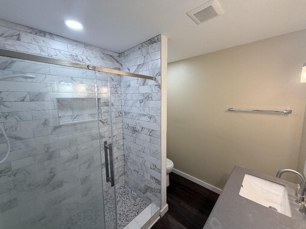 2209 EUCLID CIRCLE — photo 30 of 36