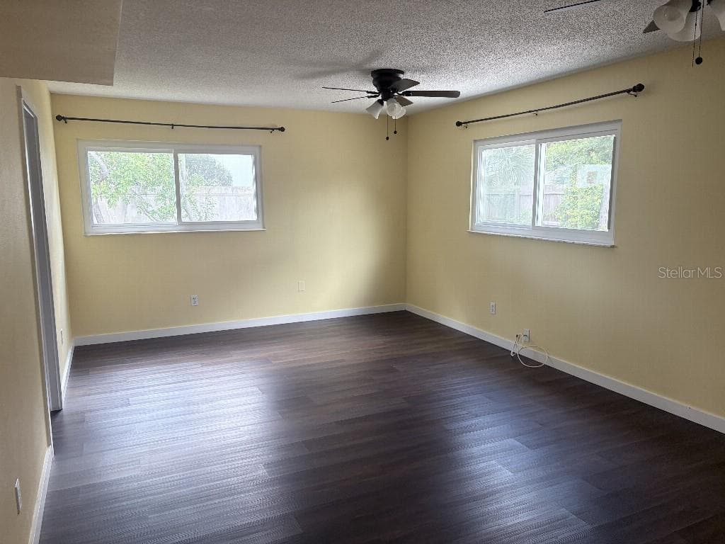 2209 EUCLID CIRCLE — photo 22 of 36