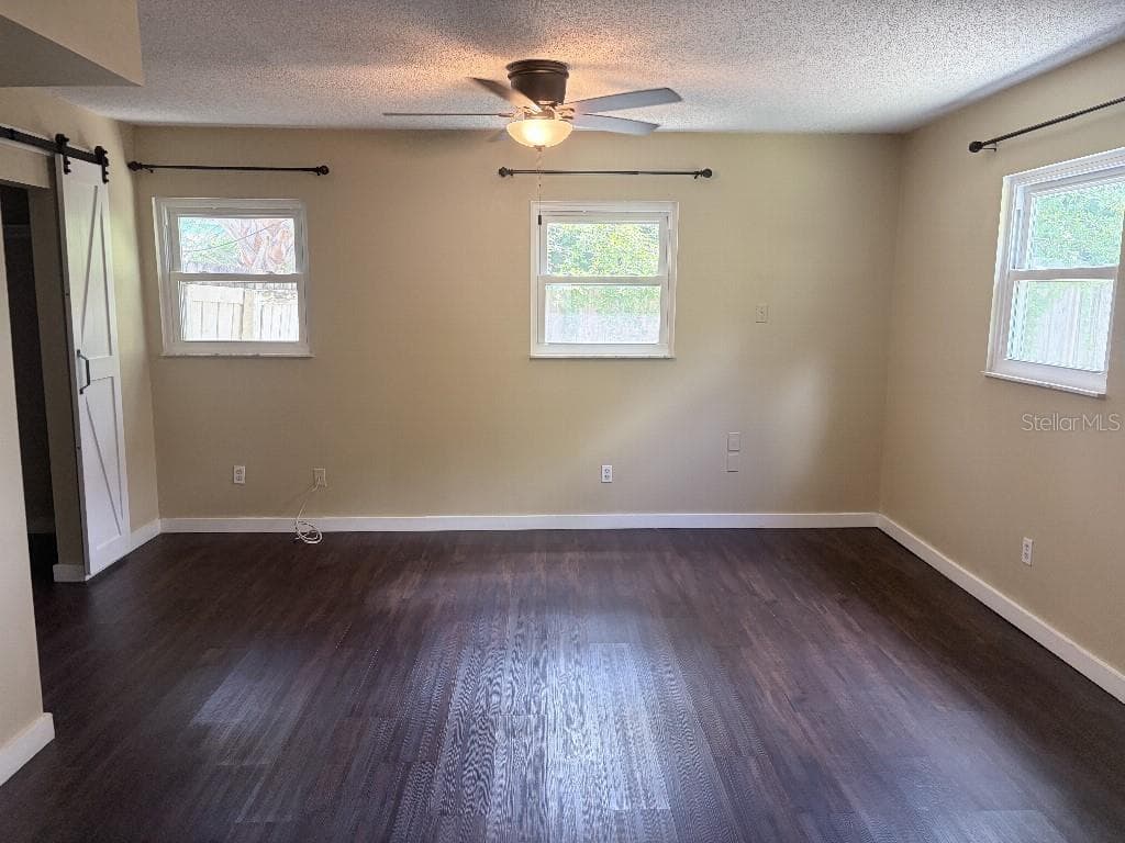 2209 EUCLID CIRCLE — photo 24 of 36