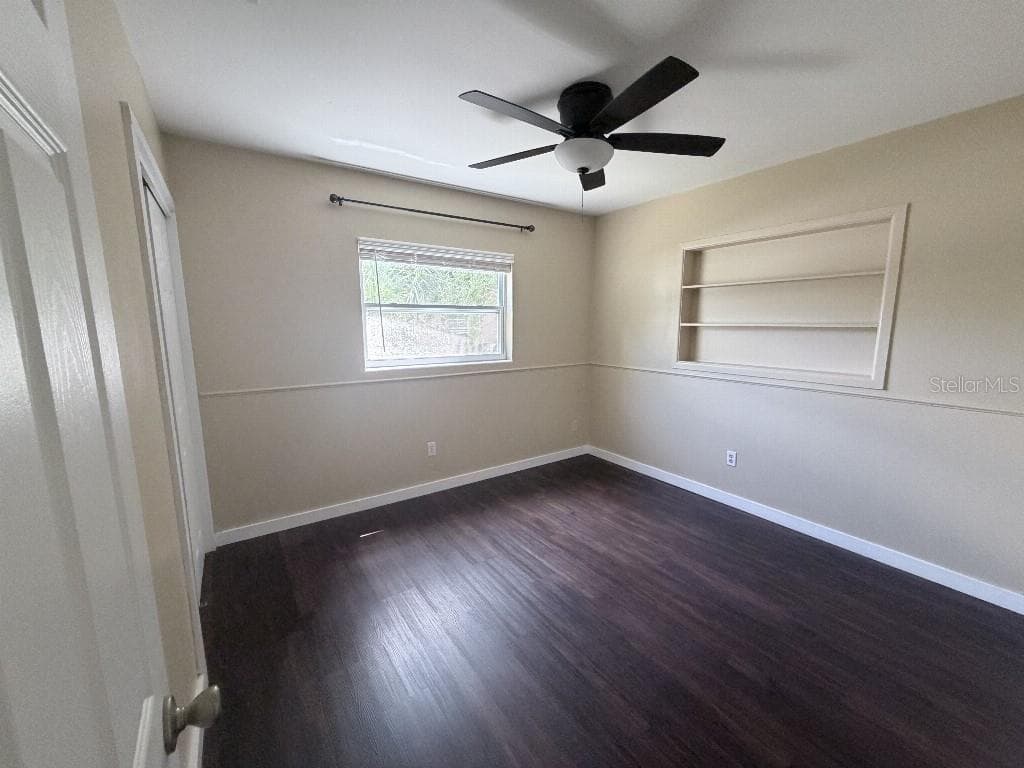 2209 EUCLID CIRCLE — photo 8 of 36
