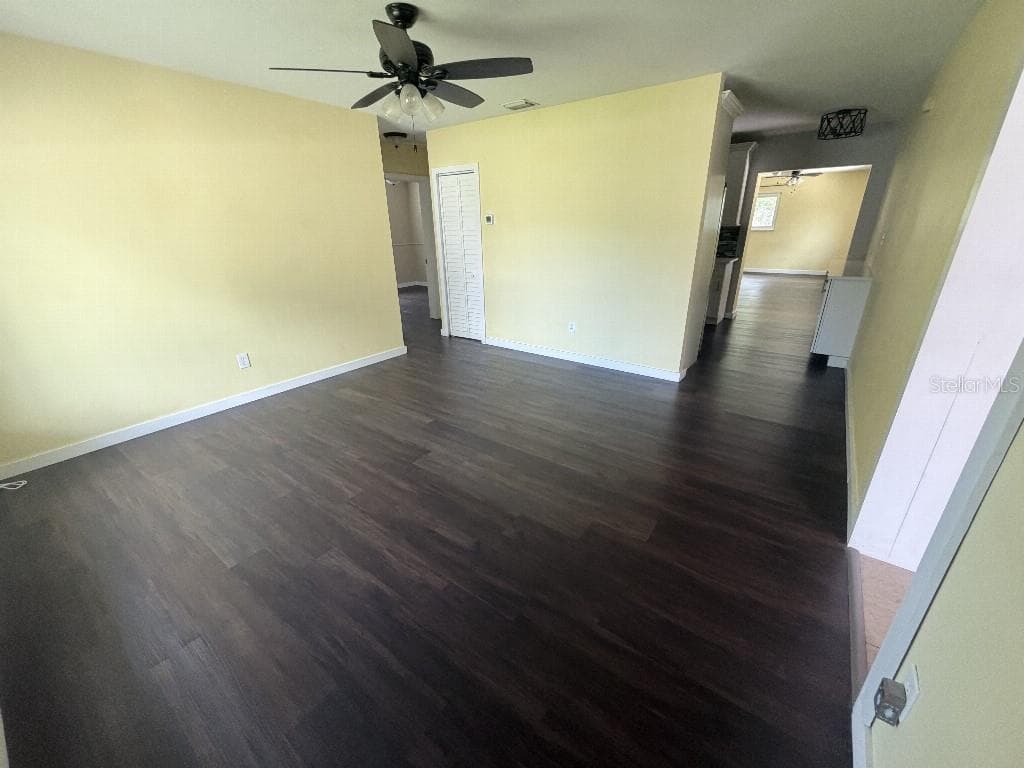 2209 EUCLID CIRCLE — photo 5 of 36