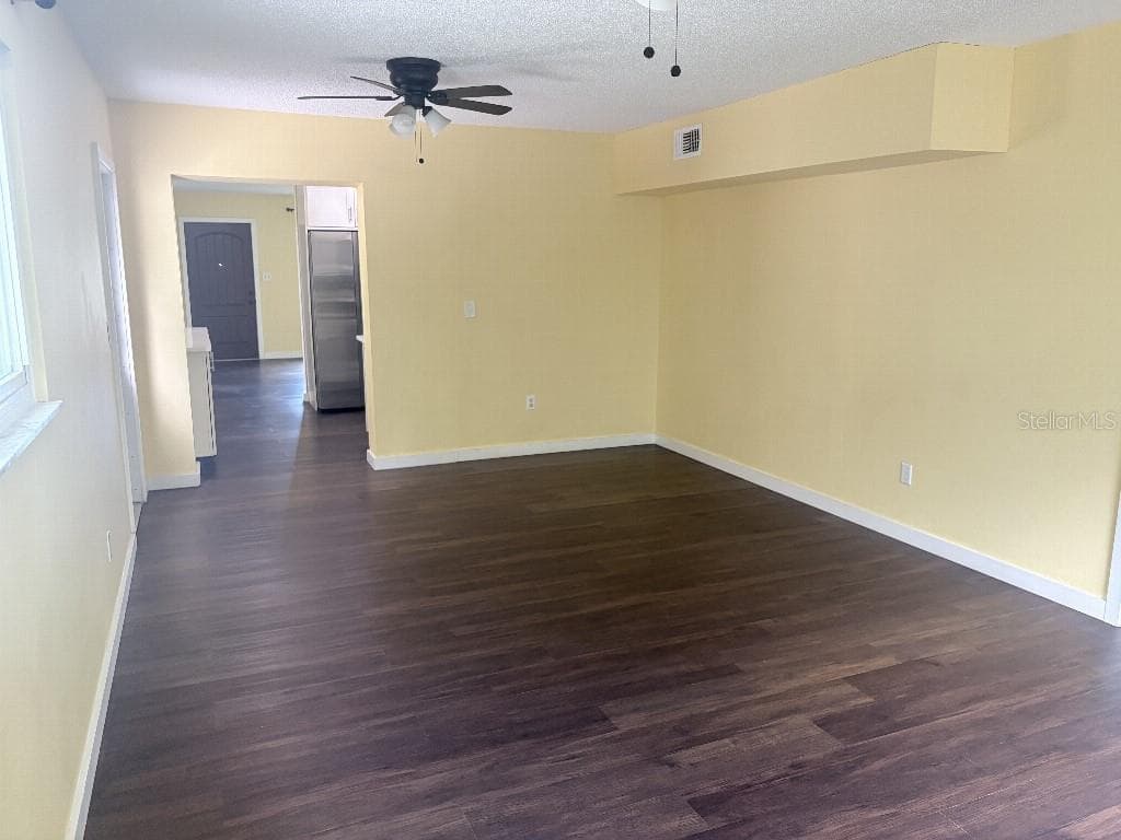 2209 EUCLID CIRCLE — photo 23 of 36