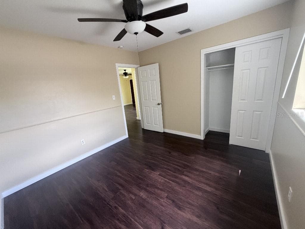 2209 EUCLID CIRCLE — photo 9 of 36