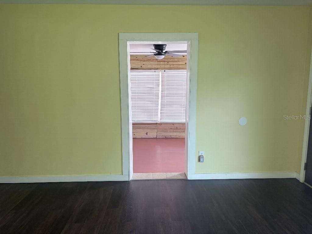 2209 EUCLID CIRCLE — photo 12 of 36