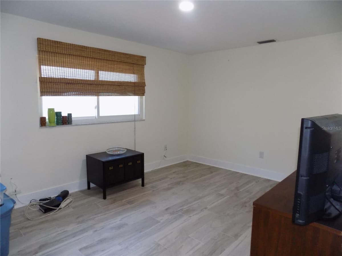 1874 WATEROAK DRIVE — photo 12 of 22