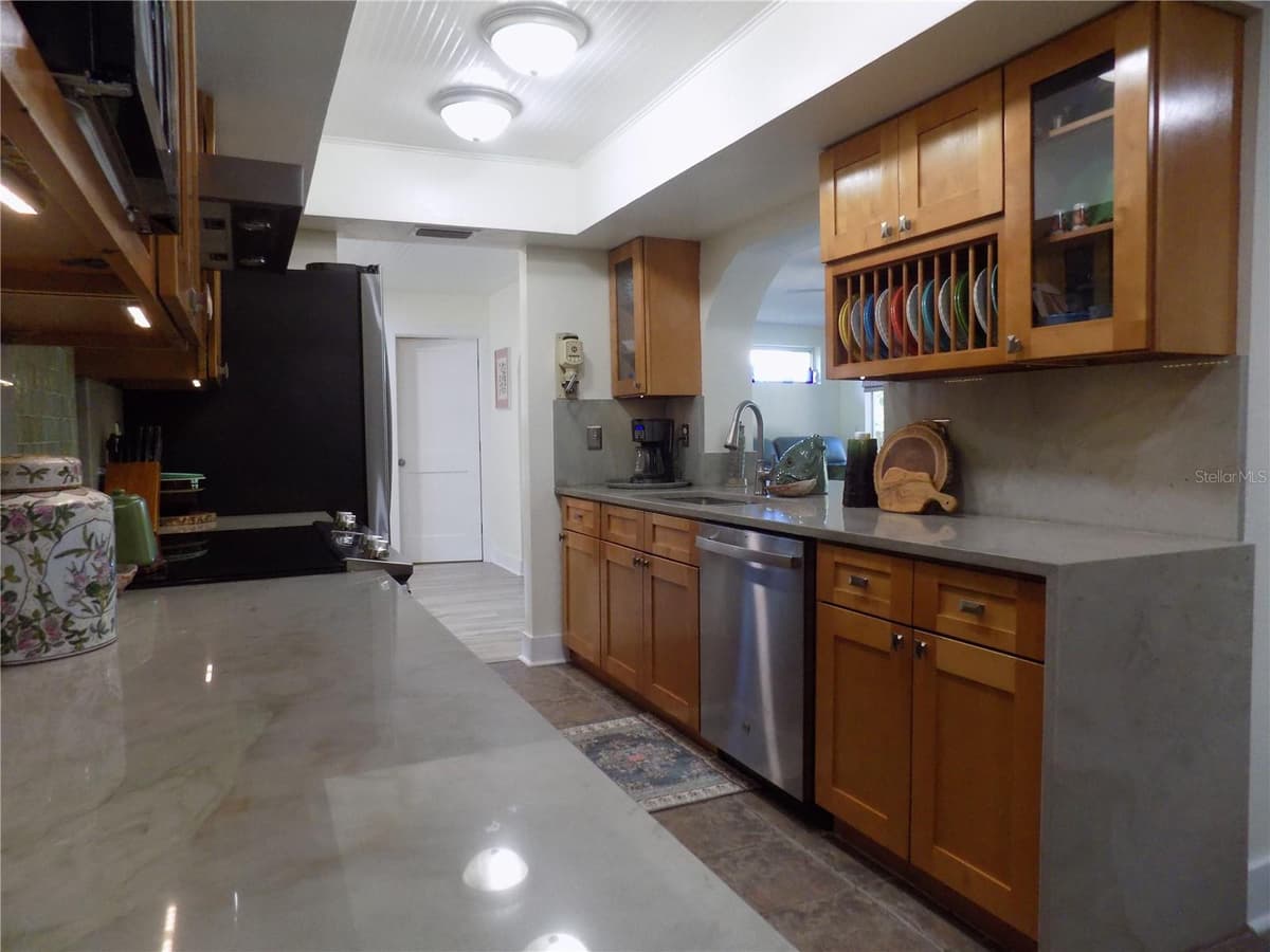 1874 WATEROAK DRIVE — photo 4 of 22