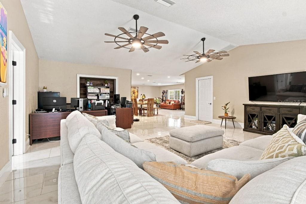 17933 EAGLE LANE — photo 3 of 26