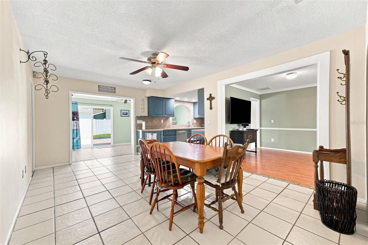 2069 KINGFISHER DRIVE — photo 17 of 49