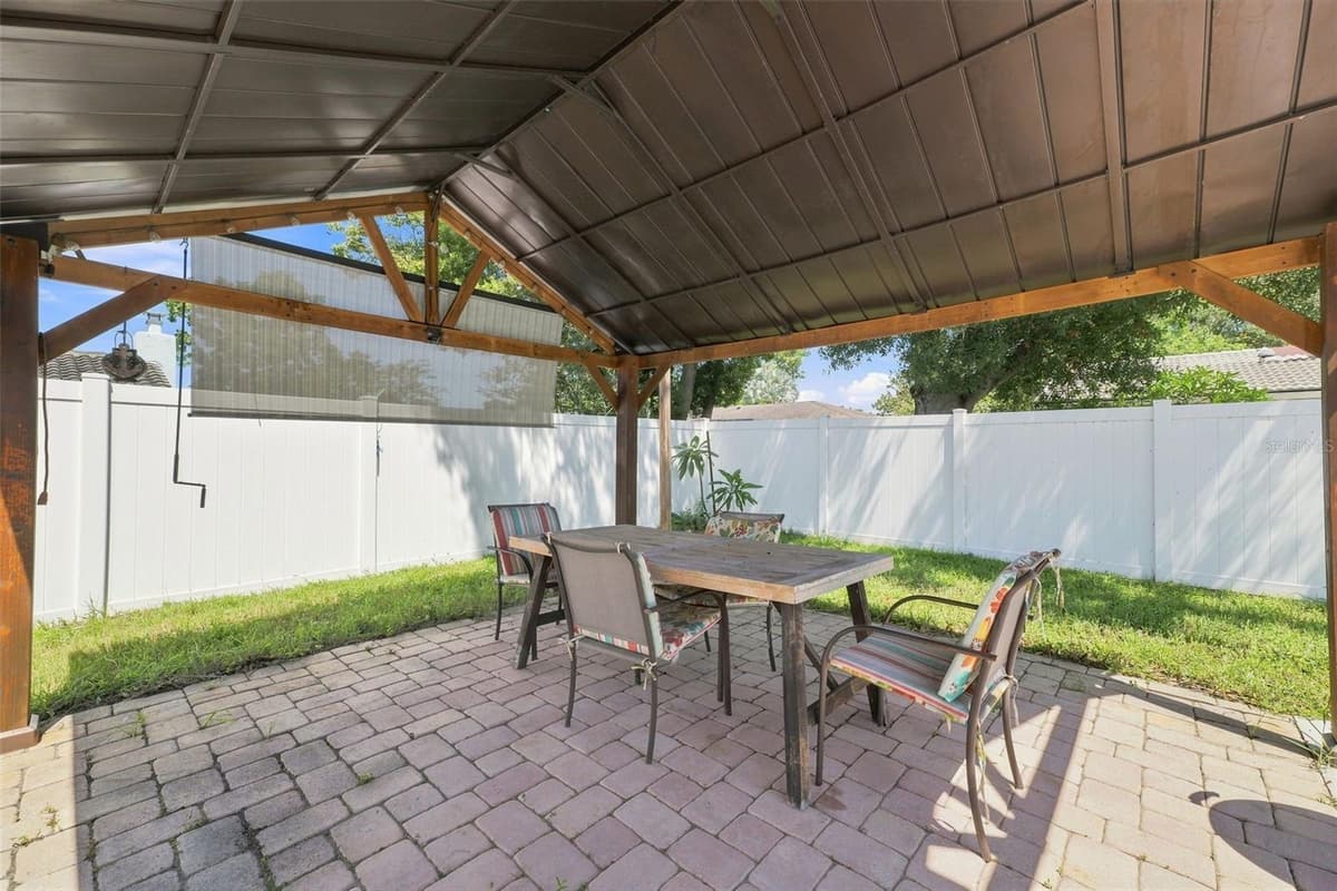 2069 KINGFISHER DRIVE — photo 44 of 49