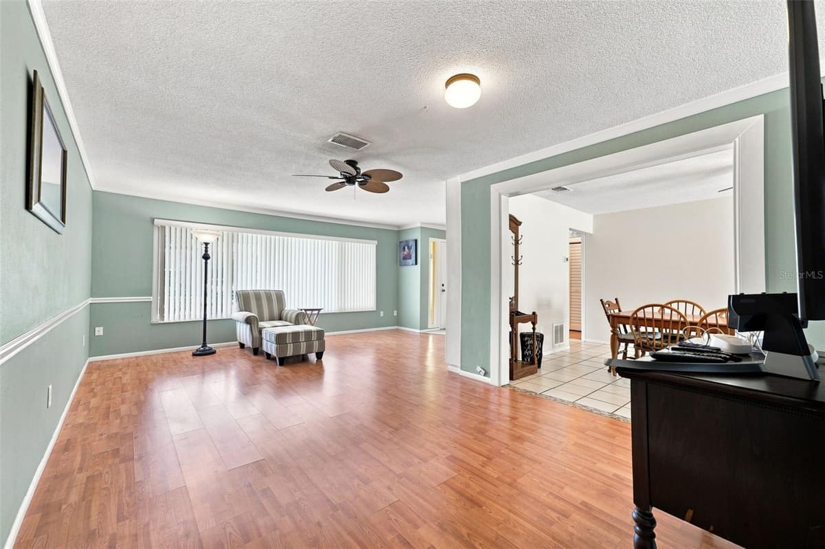 2069 KINGFISHER DRIVE — photo 10 of 49