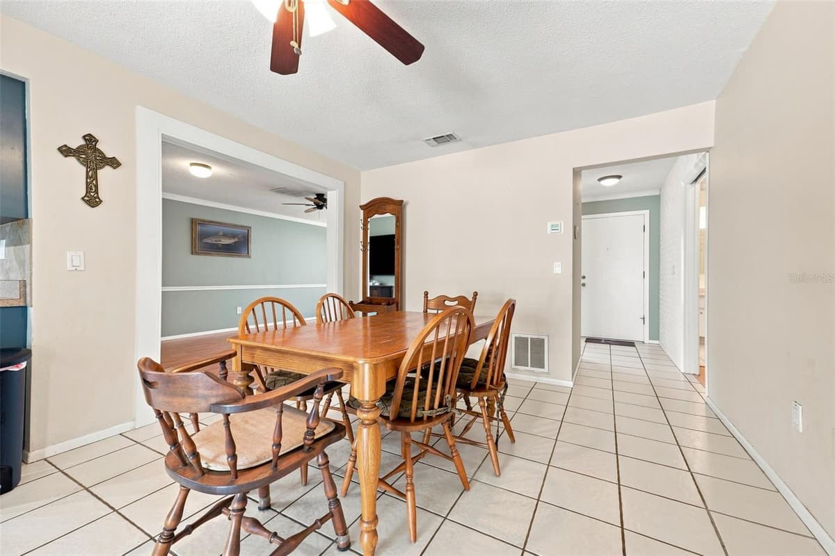 2069 KINGFISHER DRIVE — photo 16 of 49