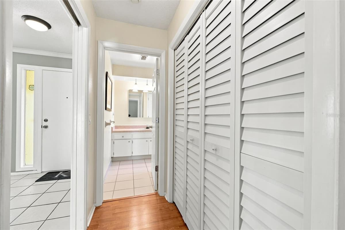 2069 KINGFISHER DRIVE — photo 35 of 49
