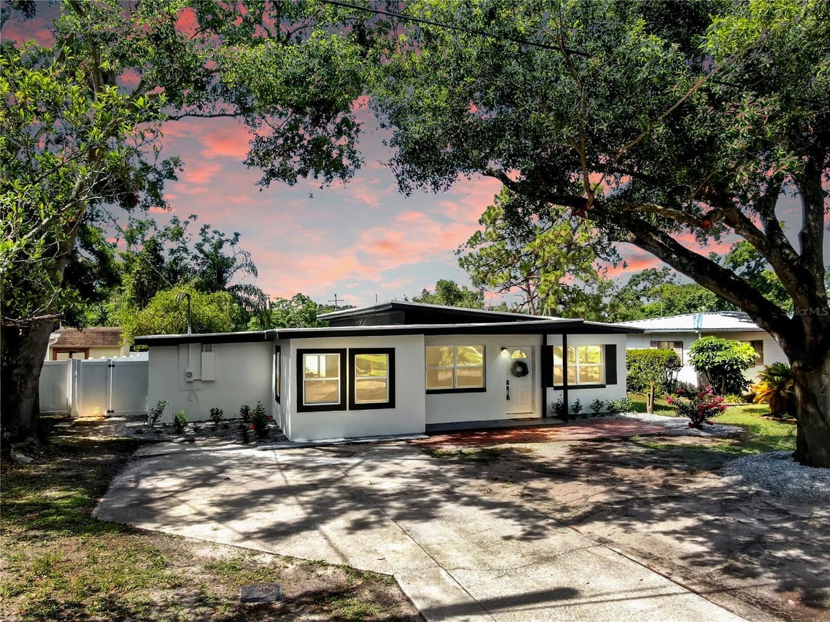 4112 LAWN AVENUE — photo 3 of 55