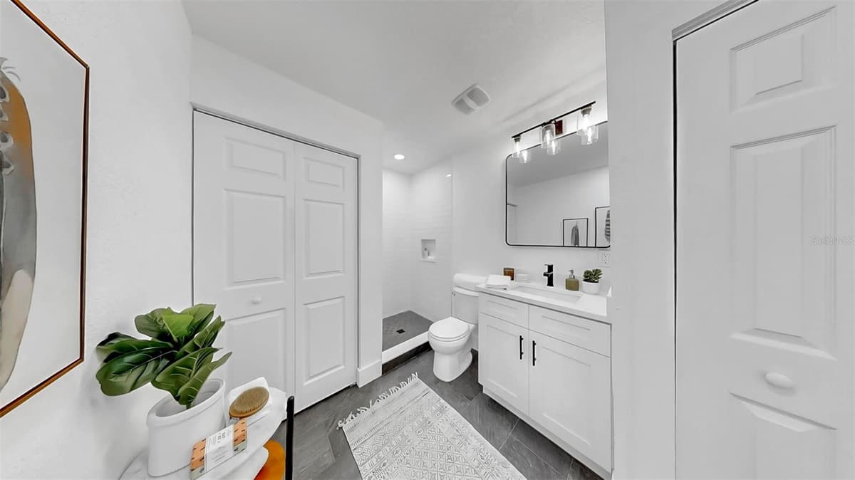 4112 LAWN AVENUE — photo 20 of 55