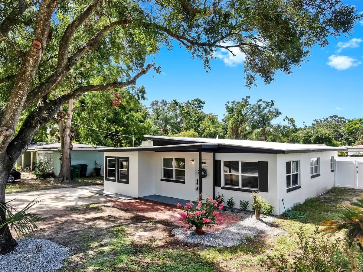 4112 LAWN AVENUE — photo 4 of 55