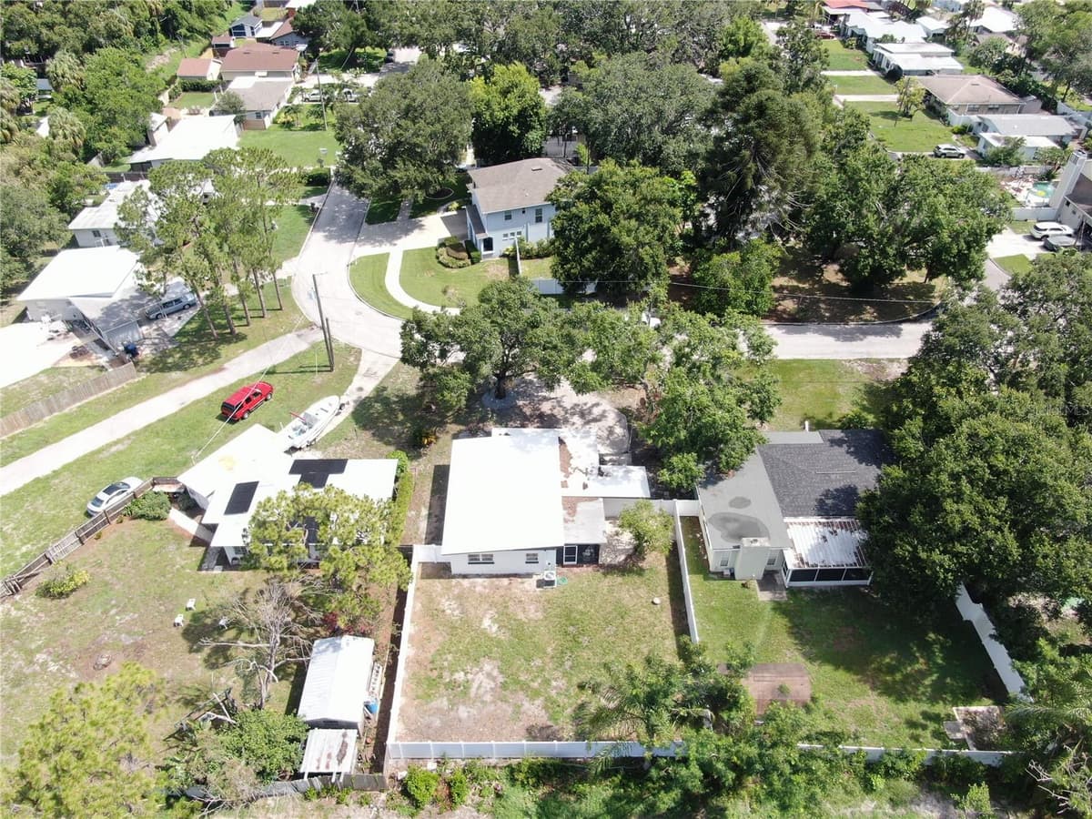 4112 LAWN AVENUE — photo 7 of 55