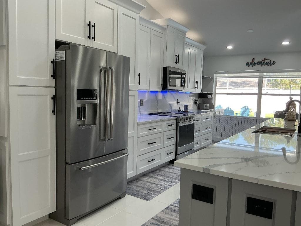 9 BARKLEY LANE — photo 8 of 23