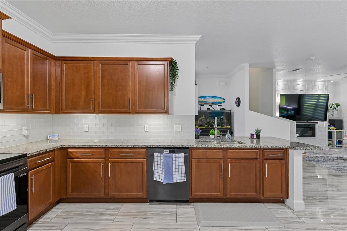 2264 BETSY ROSS LANE — photo 9 of 25