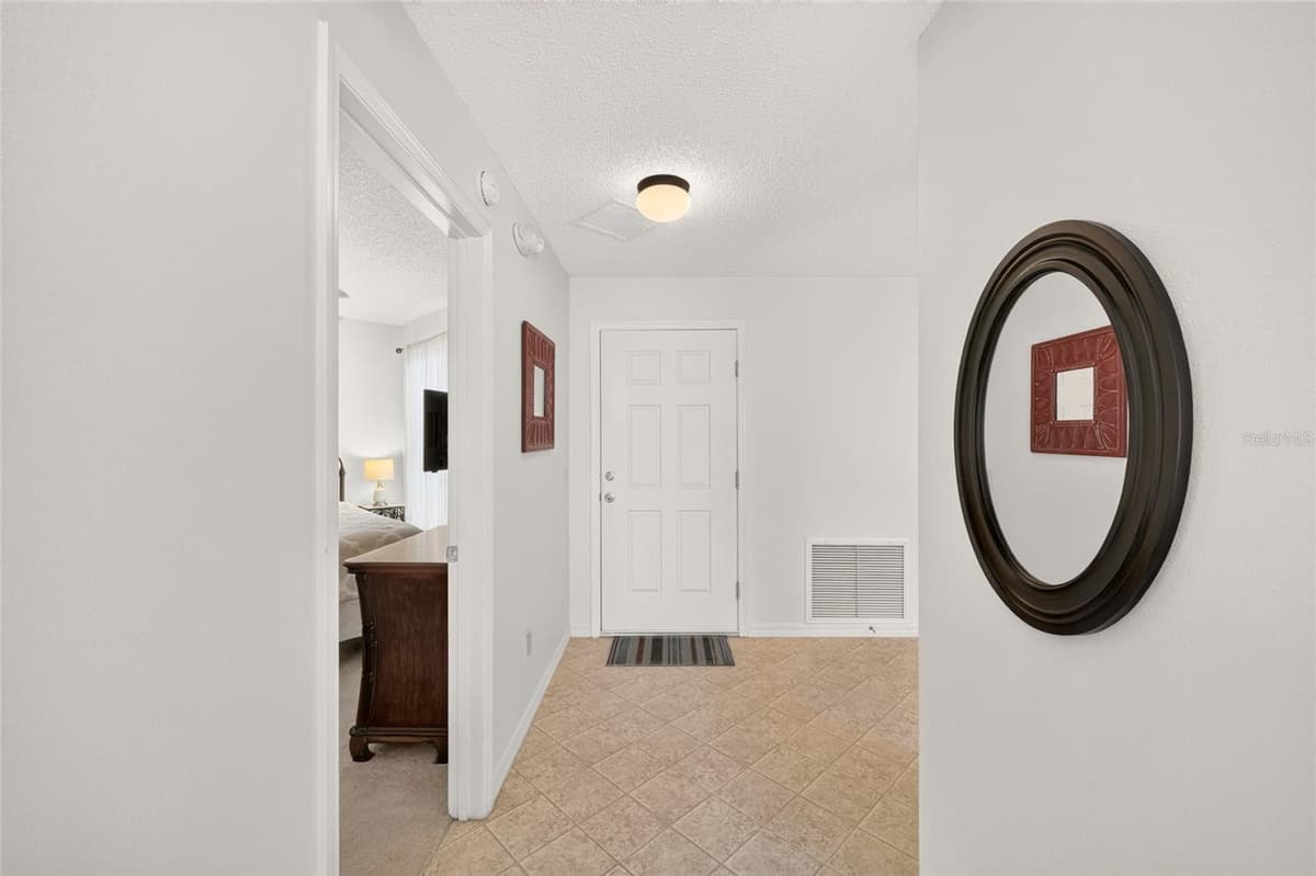 1049 JACKSON STREET — photo 7 of 33