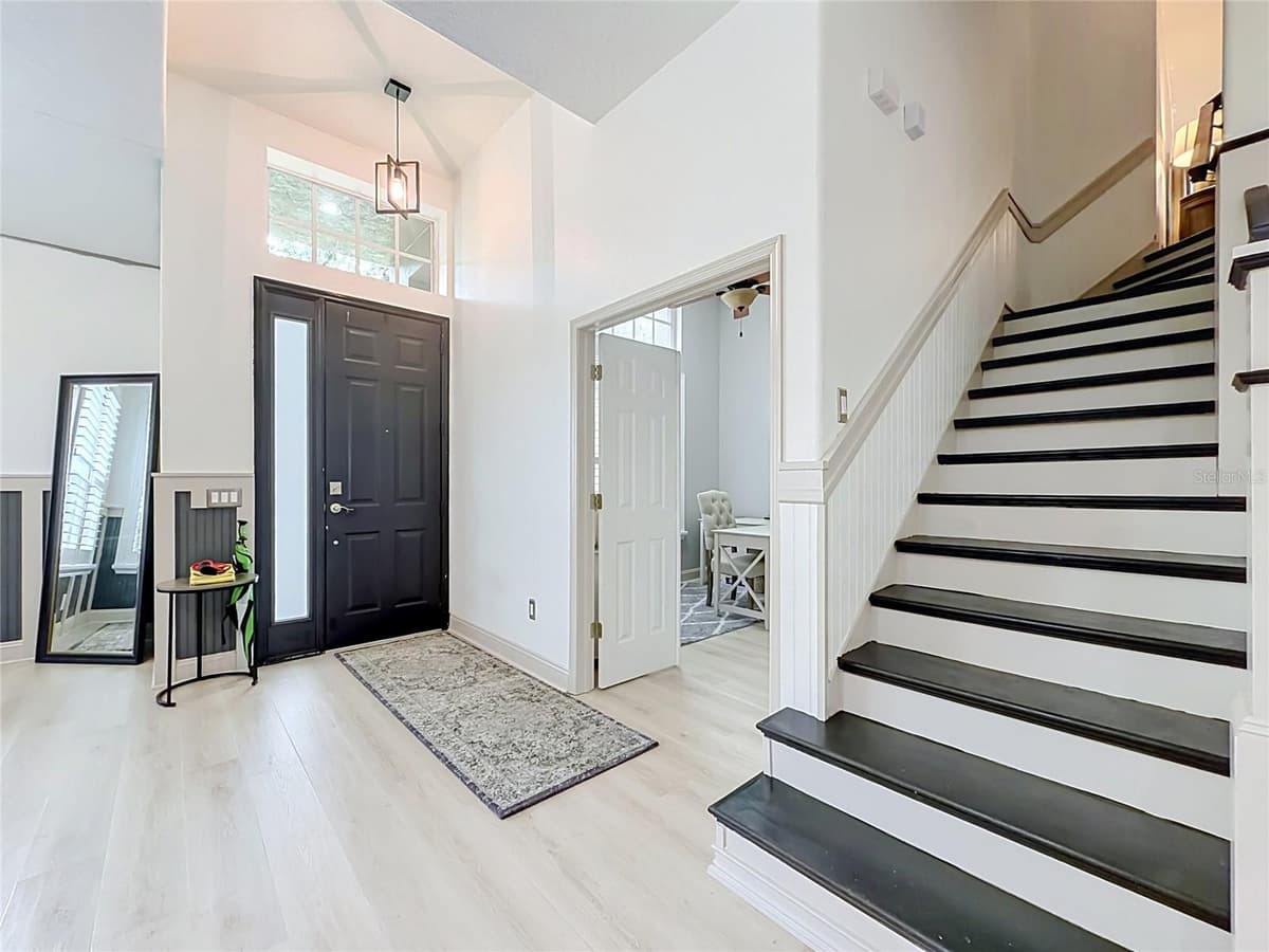 5846 BENT GRASS DRIVE — photo 10 of 28