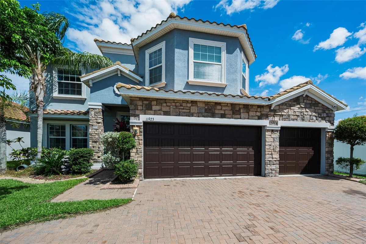 11923 CINNAMON FERN DRIVE — photo 8 of 83