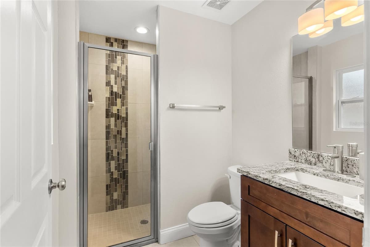 495 OAK AVENUE — photo 20 of 34