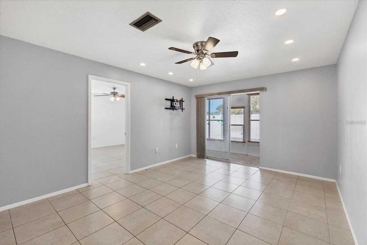 4608 PARK ACRES DRIVE — photo 7 of 35