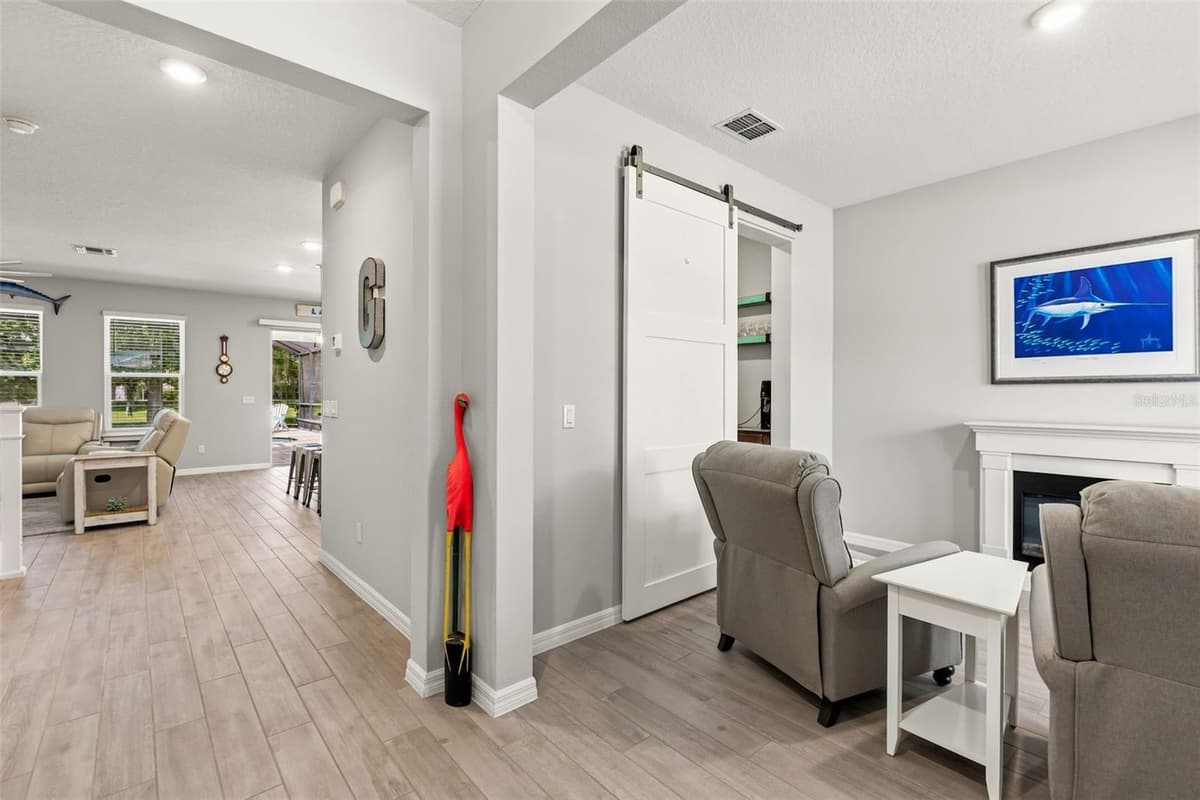 8840 LAKE HALL LANE — photo 4 of 35