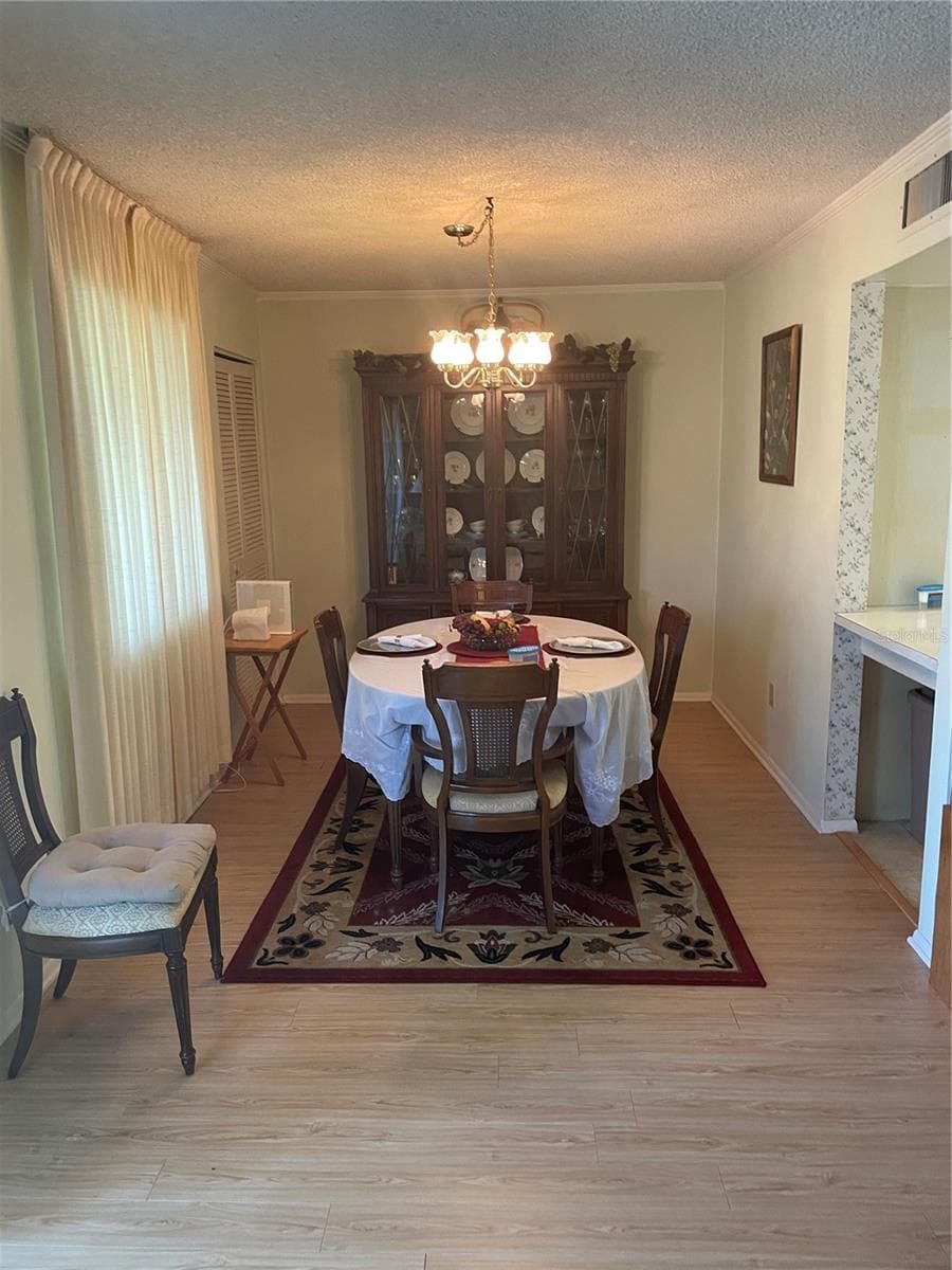 532 MIDWAY DRIVE — photo 4 of 16