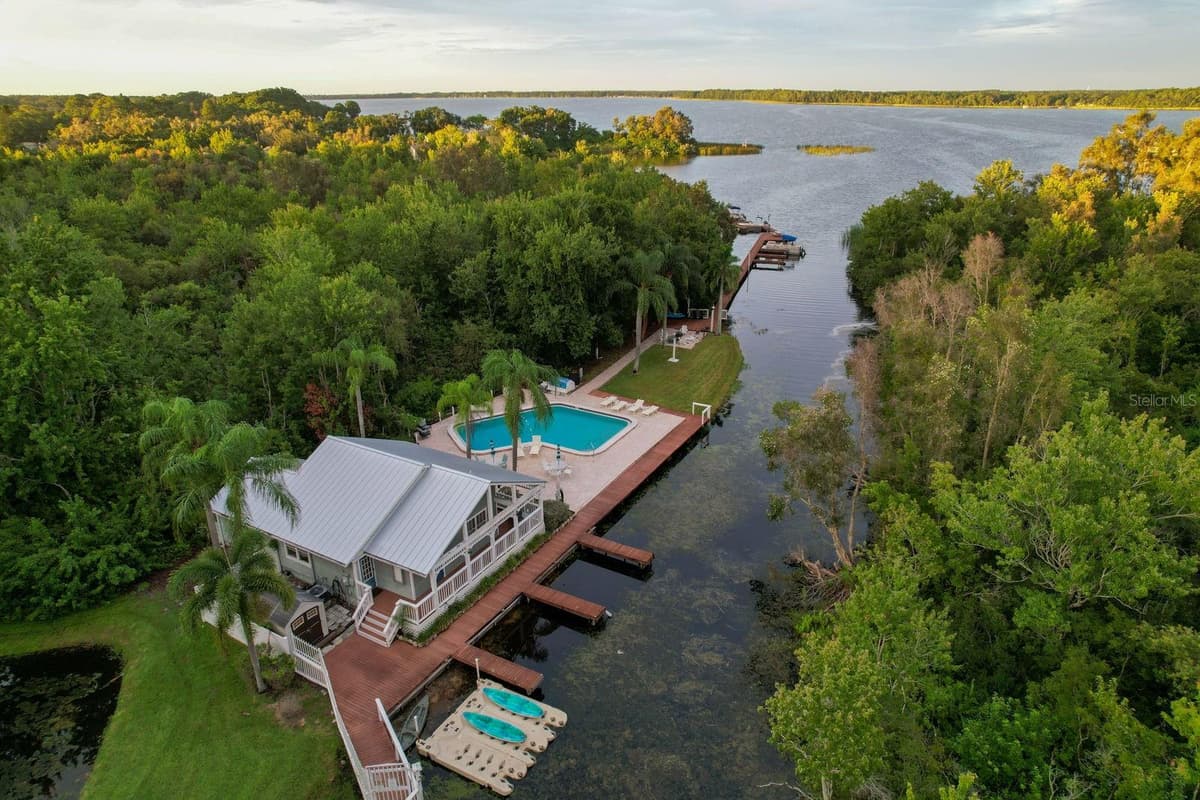 2511 DOLLY BAY DRIVE — photo 44 of 51