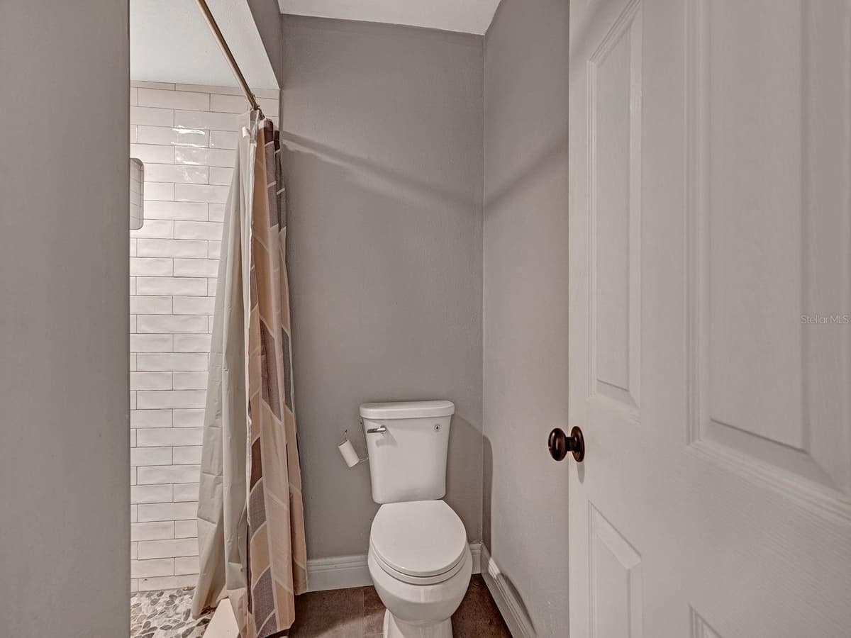 2511 DOLLY BAY DRIVE — photo 31 of 51