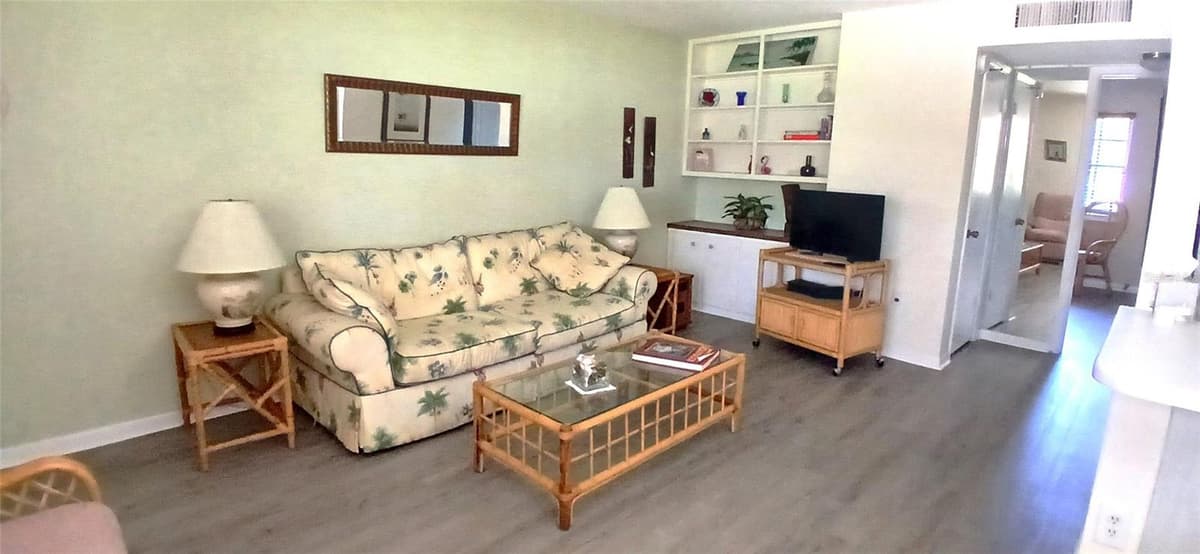 650 PINELLAS POINT DRIVE — photo 7 of 39