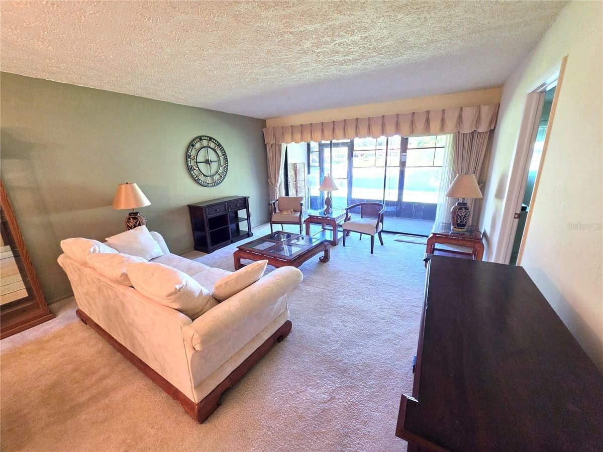 7614 RADCLIFFE CIRCLE — photo 6 of 20
