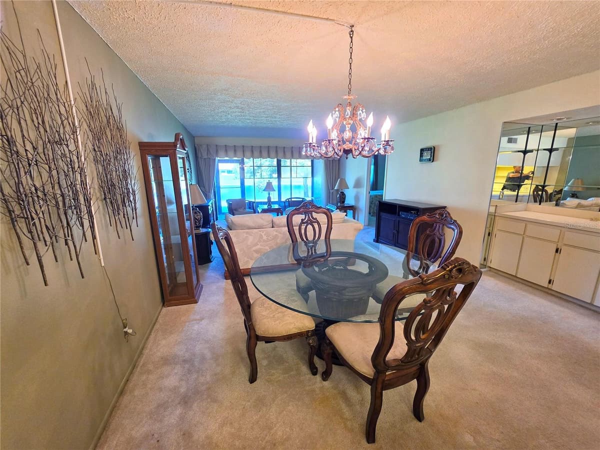 7614 RADCLIFFE CIRCLE — photo 7 of 20