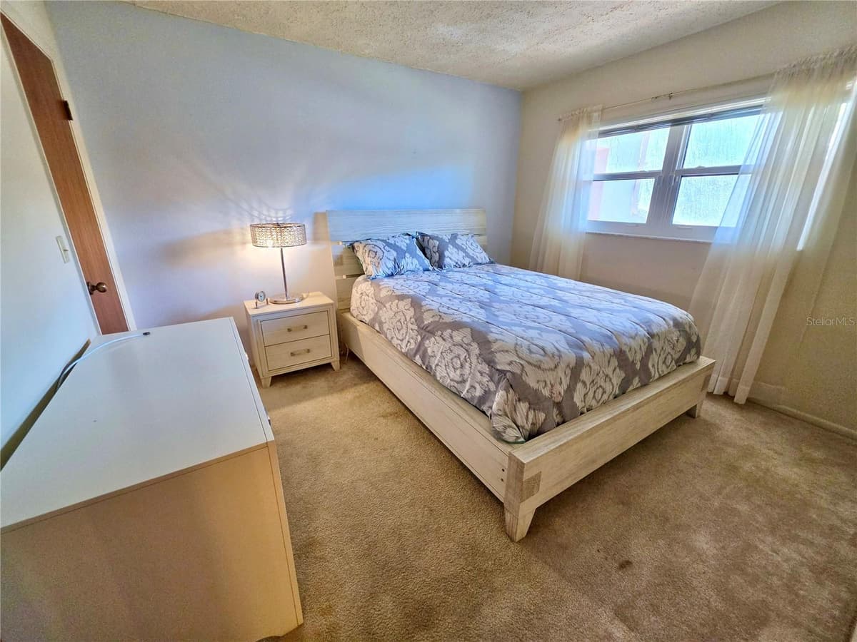 7614 RADCLIFFE CIRCLE — photo 11 of 20