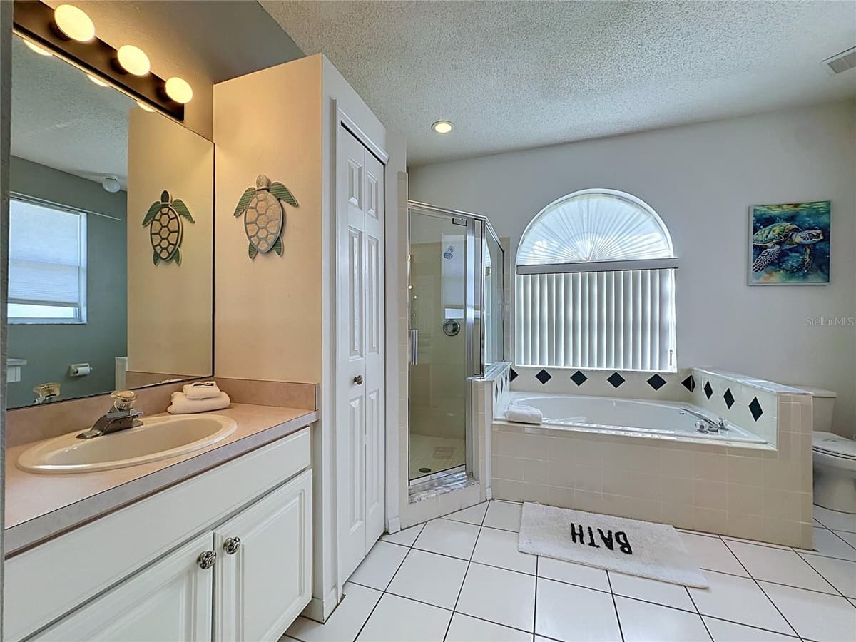 2216 MALLORY CIR — photo 44 of 98