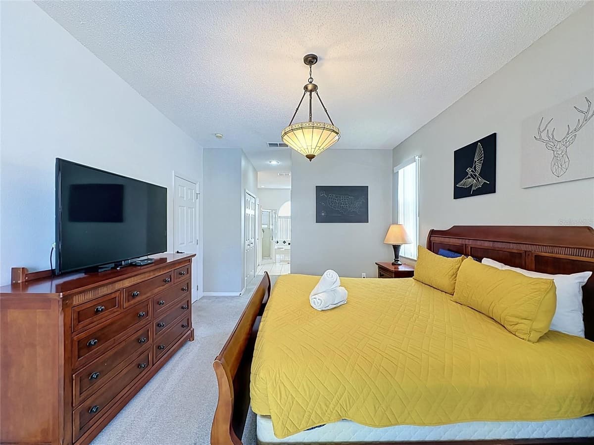 2216 MALLORY CIR — photo 39 of 98