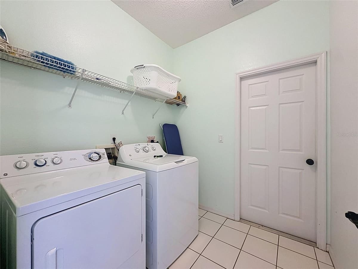 2216 MALLORY CIR — photo 63 of 98