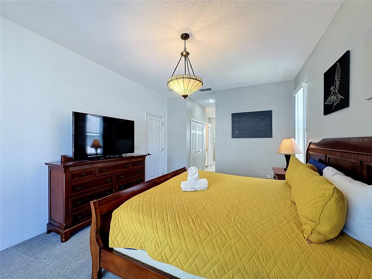 2216 MALLORY CIR — photo 37 of 98