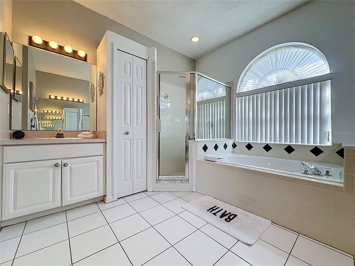 2216 MALLORY CIR — photo 41 of 98