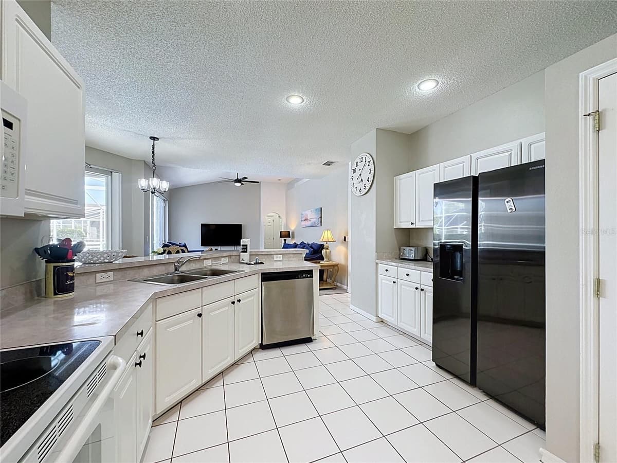 2216 MALLORY CIR — photo 22 of 98