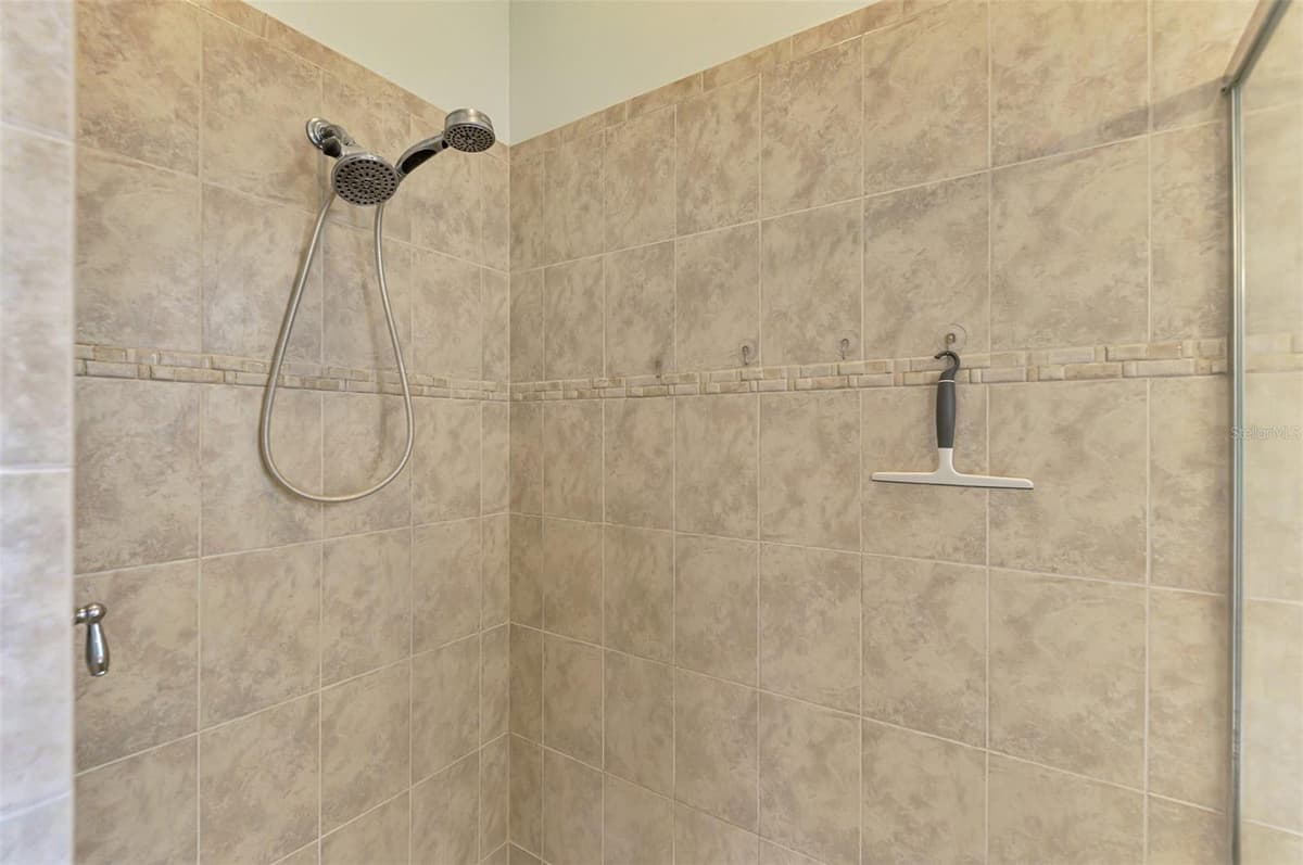 13344 CREEKSIDE LANE — photo 33 of 82