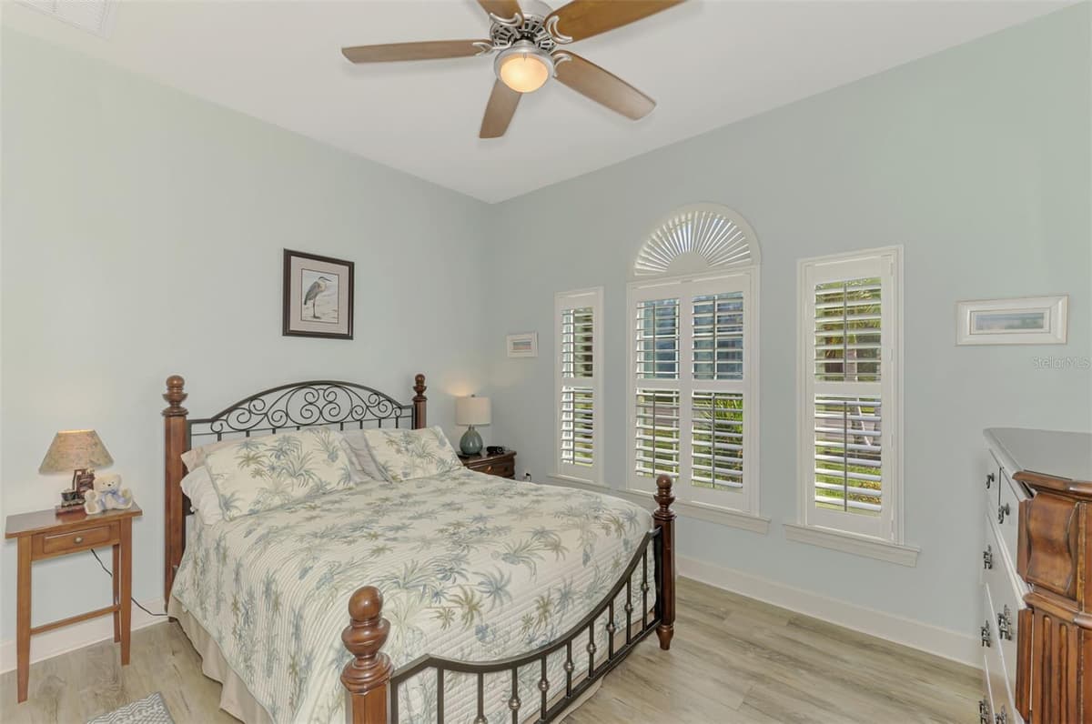 13344 CREEKSIDE LANE — photo 34 of 82