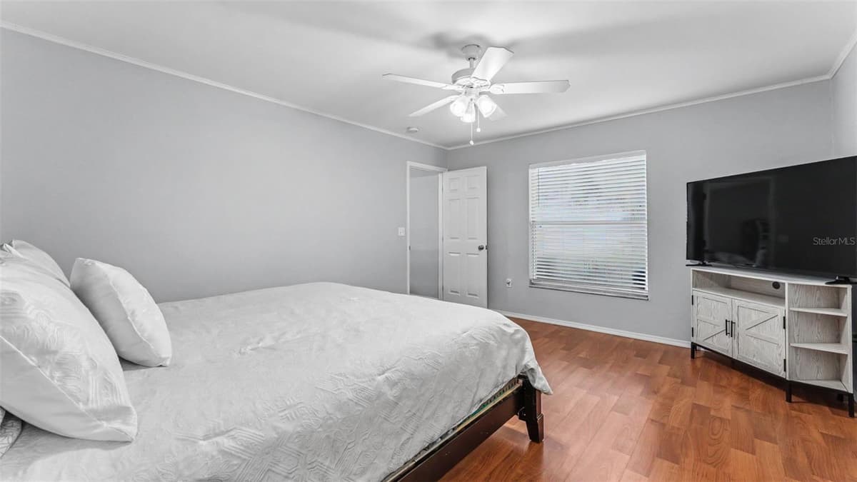 5563 STARLING LOOP — photo 13 of 39